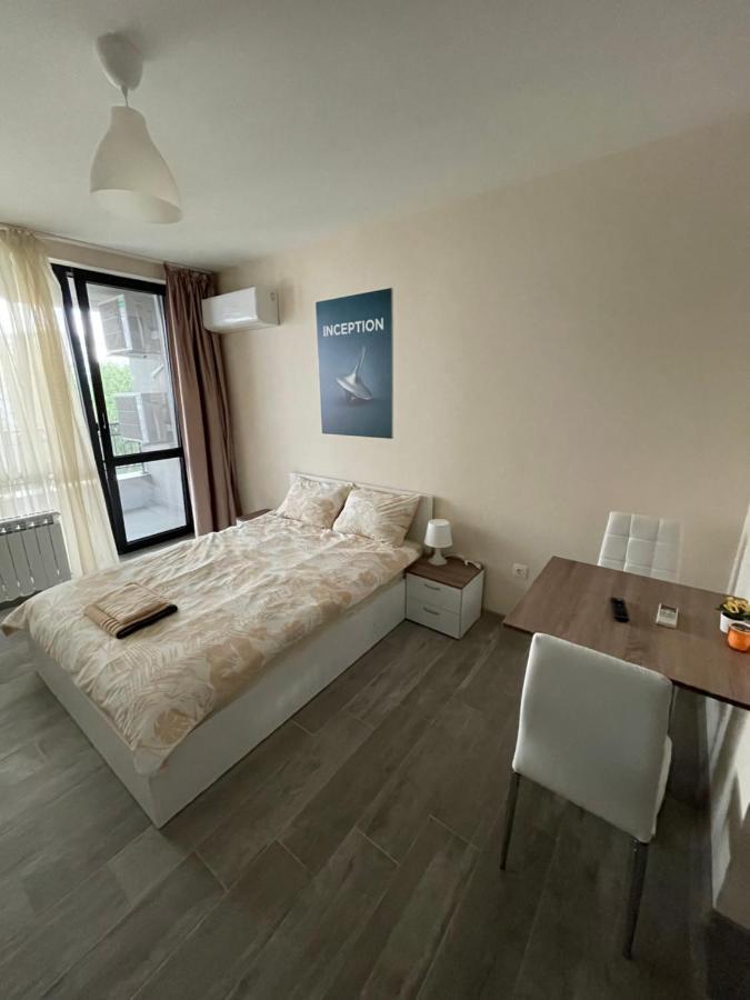 Movie Flats Apartment Sofia Bagian luar foto