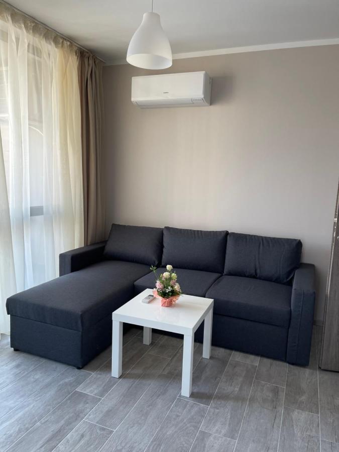 Movie Flats Apartment Sofia Bagian luar foto