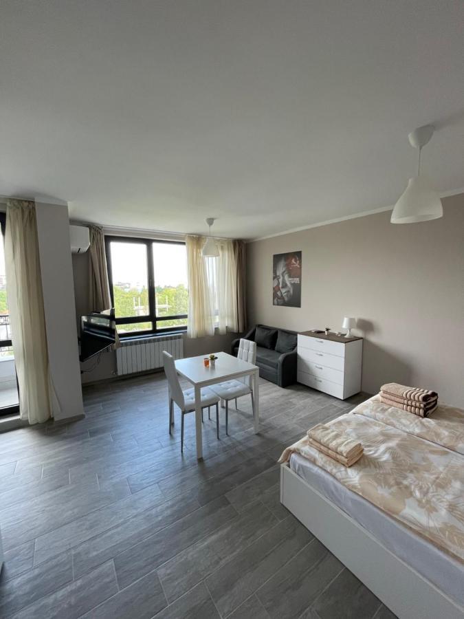 Movie Flats Apartment Sofia Bagian luar foto