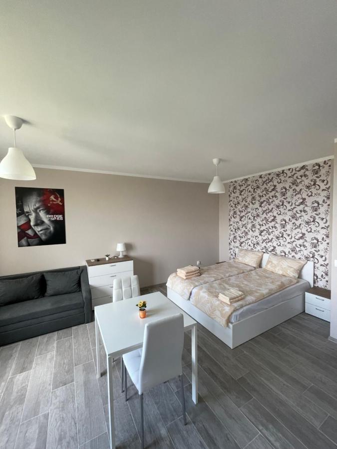 Movie Flats Apartment Sofia Bagian luar foto