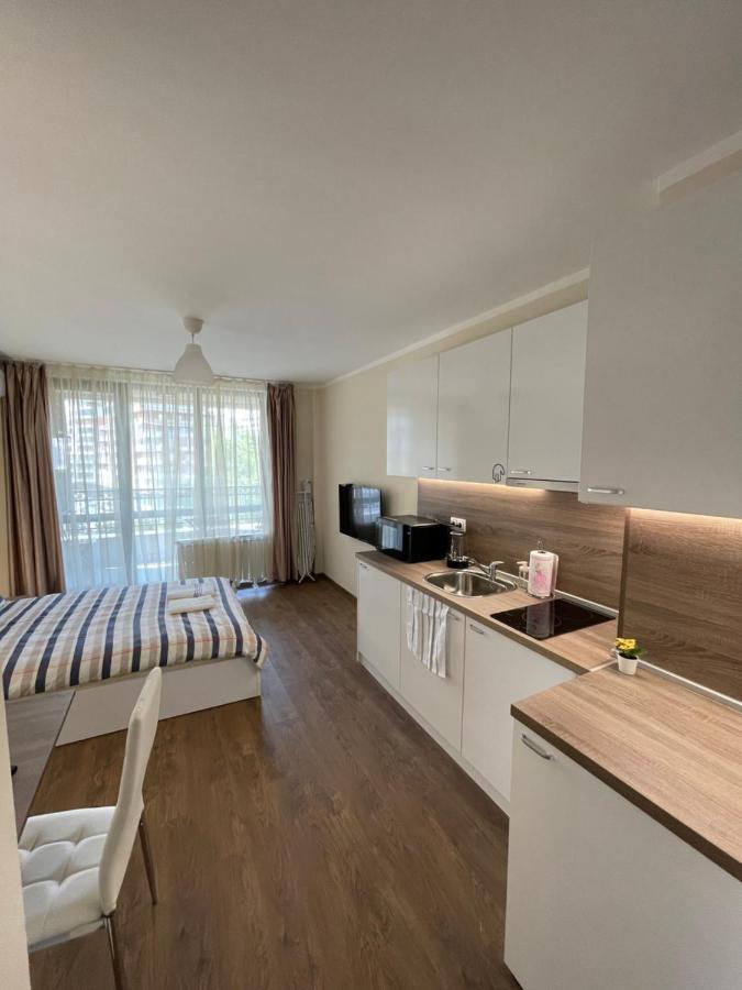 Movie Flats Apartment Sofia Bagian luar foto
