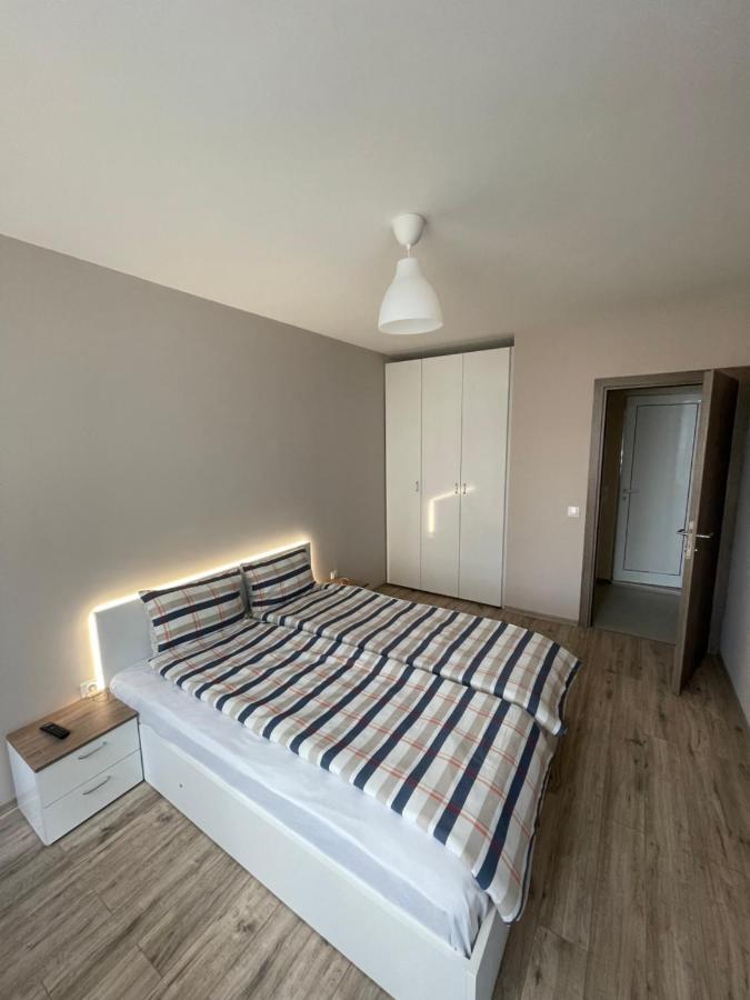 Movie Flats Apartment Sofia Bagian luar foto