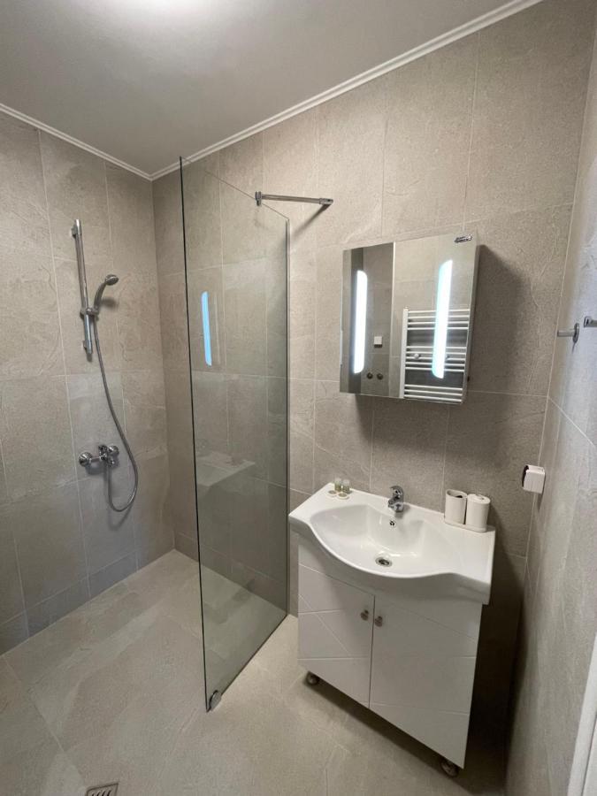 Movie Flats Apartment Sofia Bagian luar foto