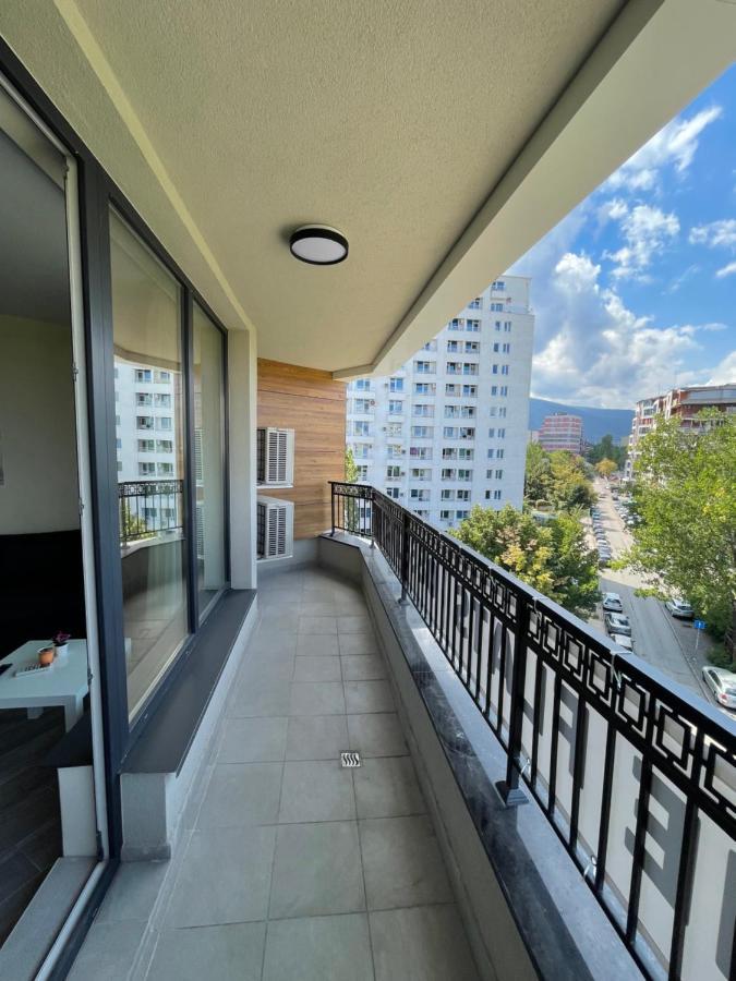 Movie Flats Apartment Sofia Bagian luar foto